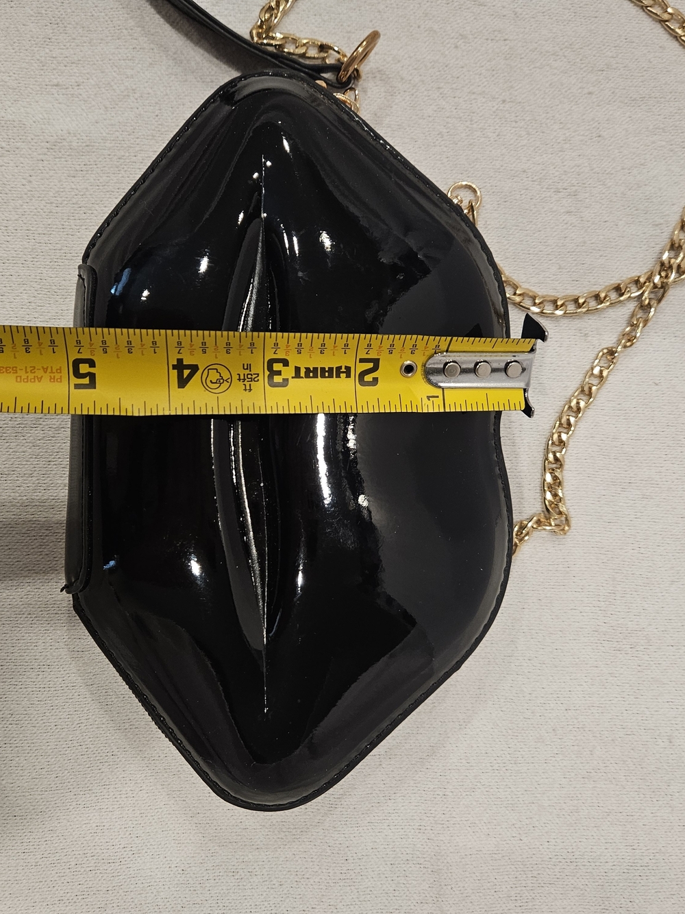 Black Lip-Shaped Patent Crossbody Bag with Gold Chain Lips Are Sealed - Picture 6 of 9